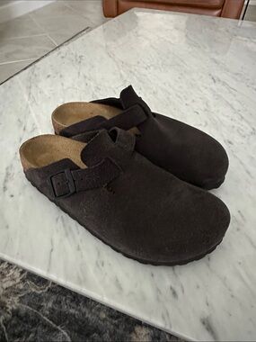 Birkenstock Size 39 Suede Slip-On Clogs
